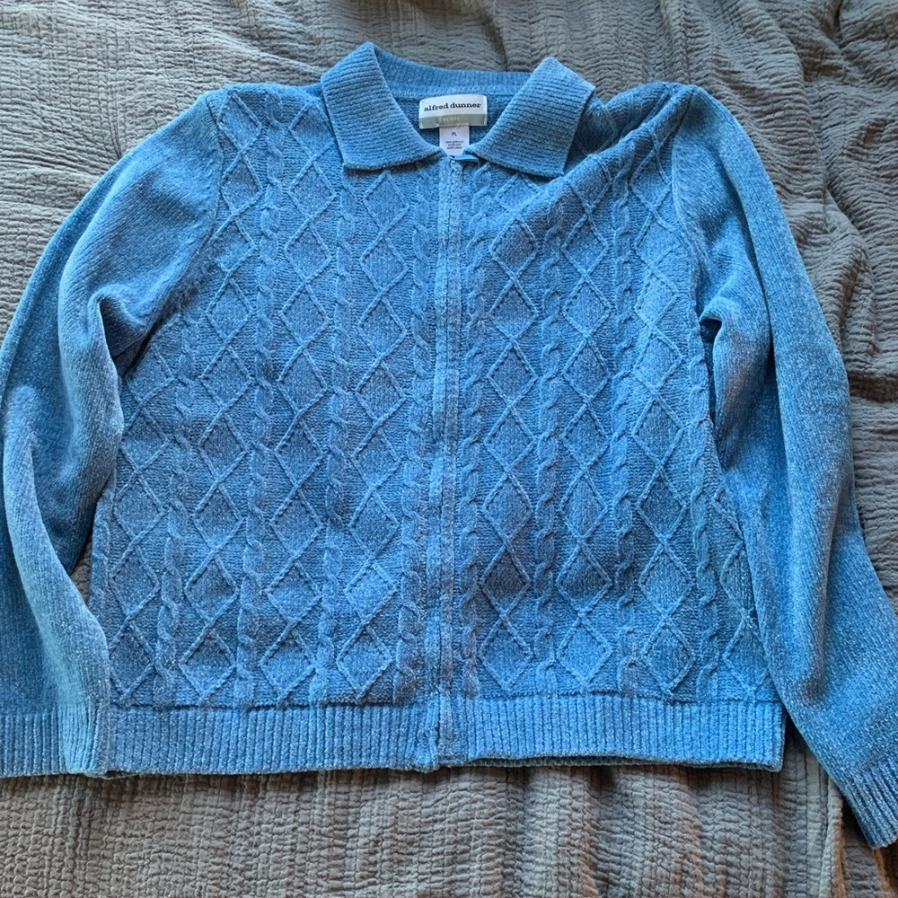 Brand new zip up never worn